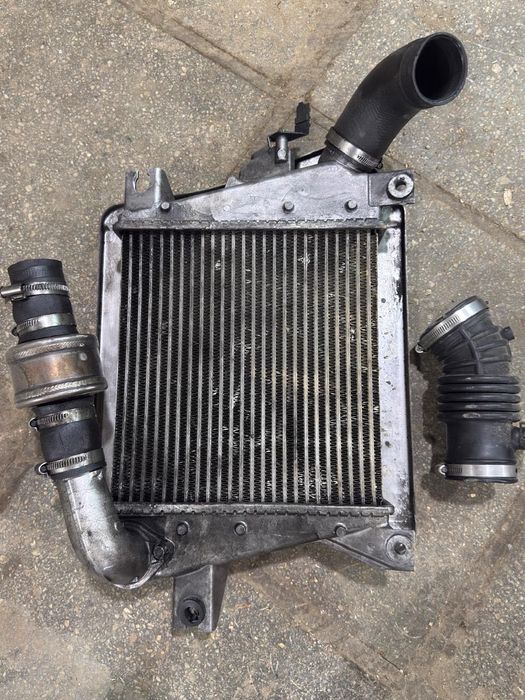 Продам куллер с патрубком на Ниссан