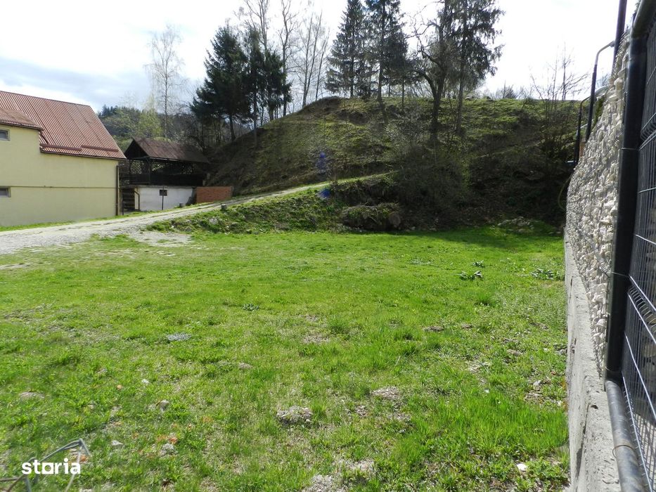 Inchiriez teren in Bran la DN73 langa PANNER, investitie