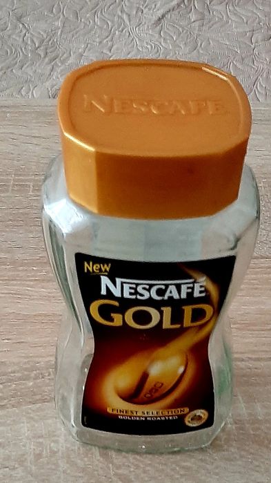 Оригинални  свещници ,-нови и оригинална ,нова чантичка