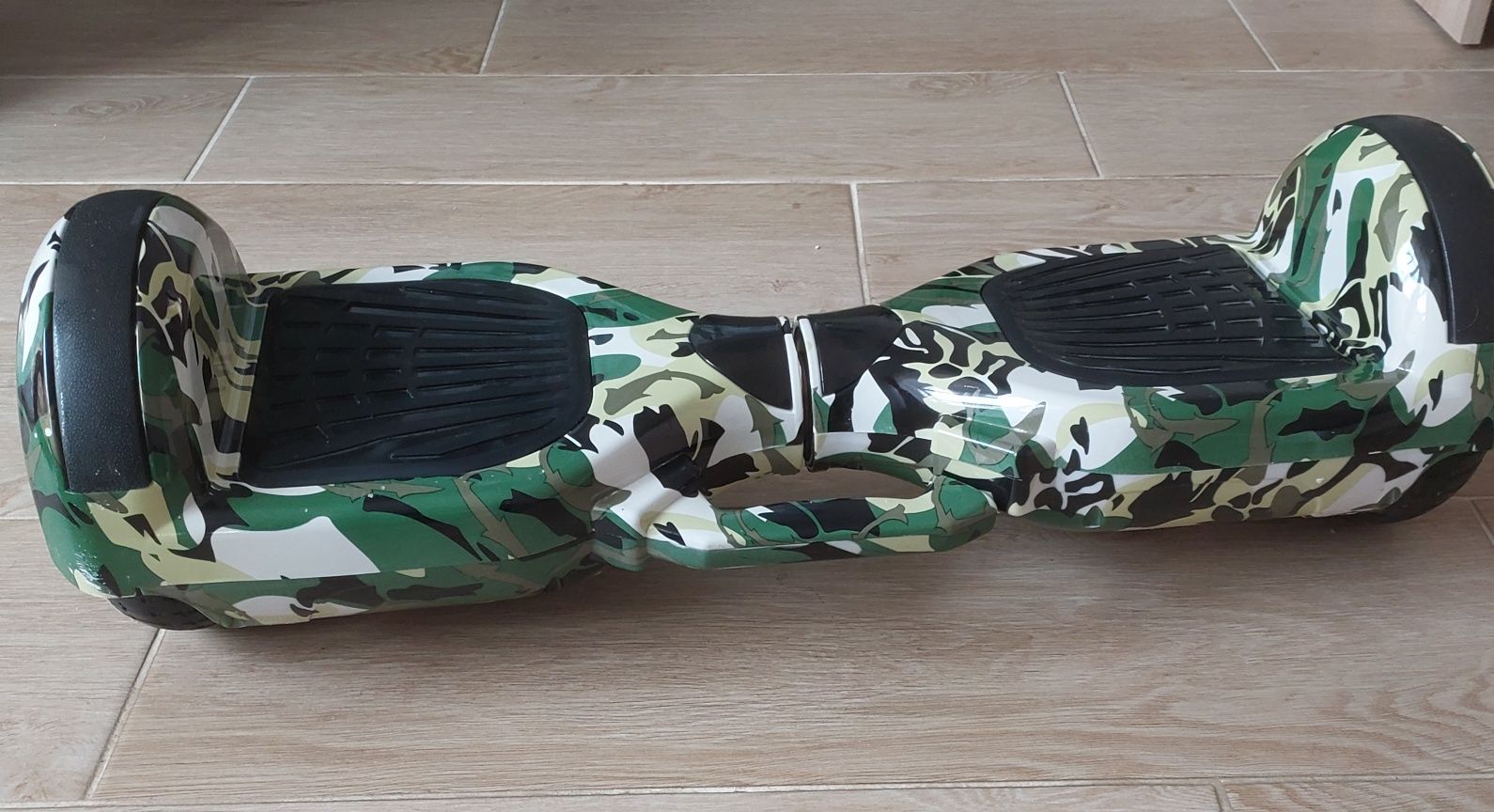 Vând hoverboard 2drive military