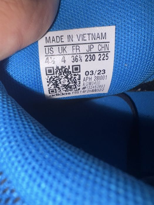Adidasi marca ADIDAS