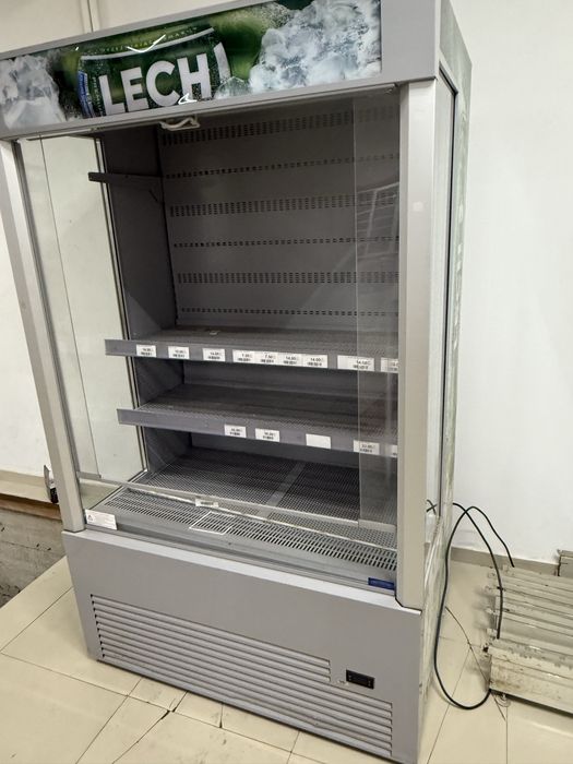 Vitrina frigorifica bauturi / mezeluli