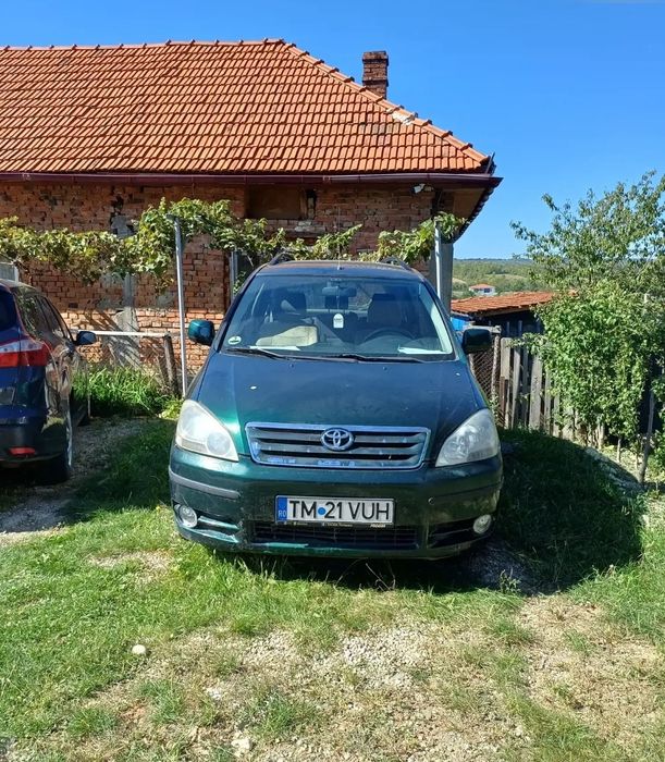 Vand Toyota avensis Verso