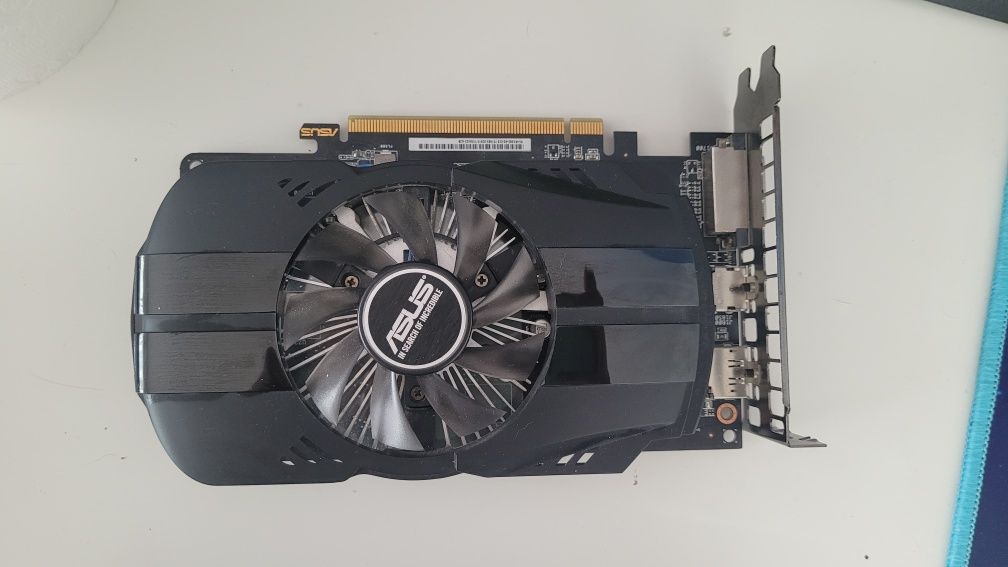 Placa video rx 550