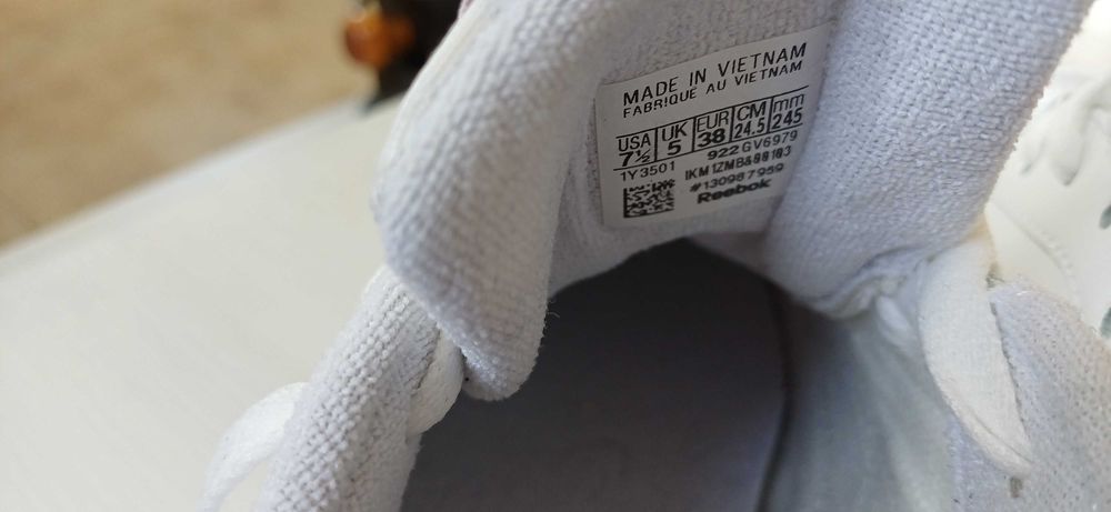 Оригинални маратонки Reebok classic