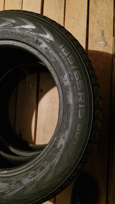 Vând anvelope de iarna 185/65 R15