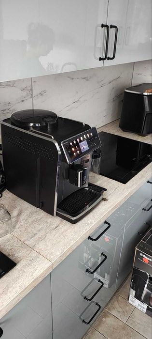 Продава кафеавтомат GranAroma SM6582/10