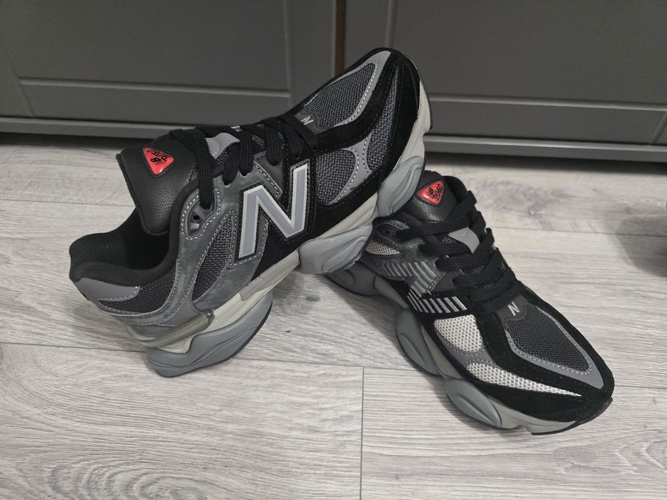 New balance 9060 nr 43 int 27,5 cm preț 350 lei