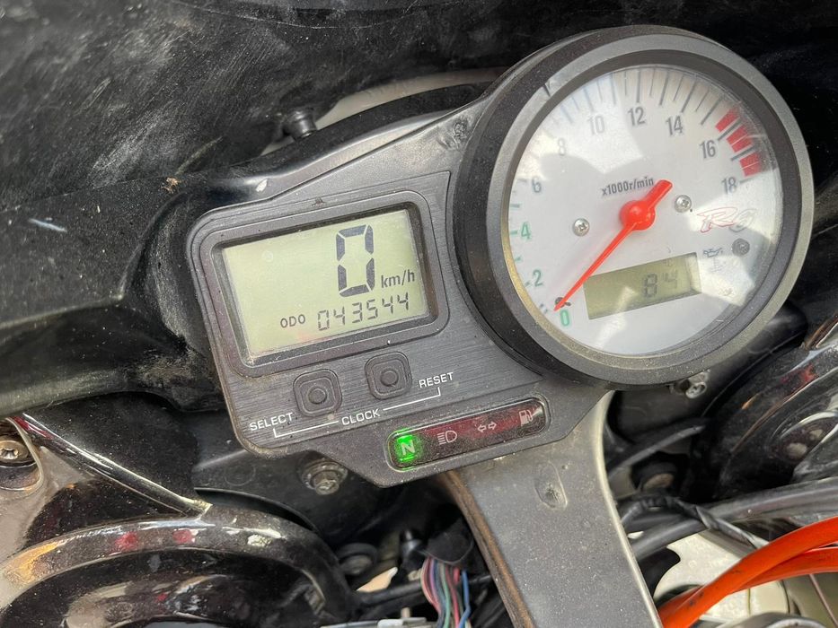 Vând yamaha r6 an 2002