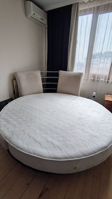 Спалня, кръгла, диам. 200 см