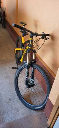 Bicicleta Lapierre Zesty full suspension FOX / XT