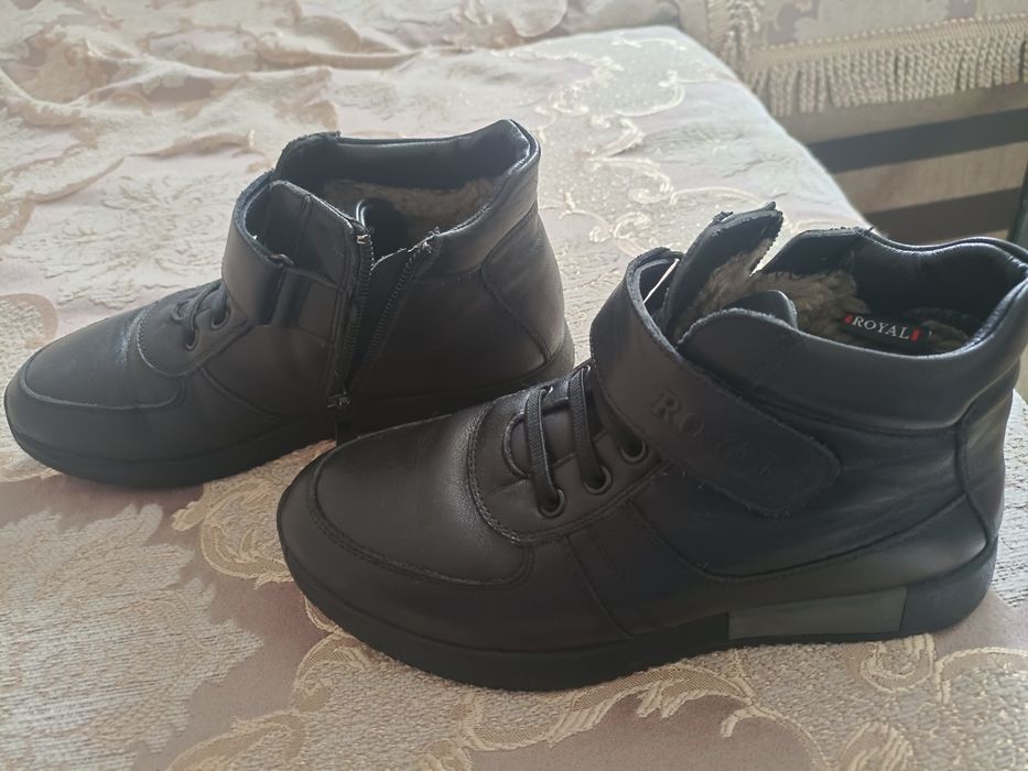 Продам кожаные натуралка зимние ботинки