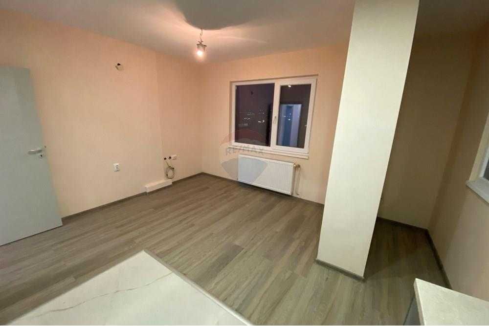 Тристаен Апартамент - За продажба - гр. Разград