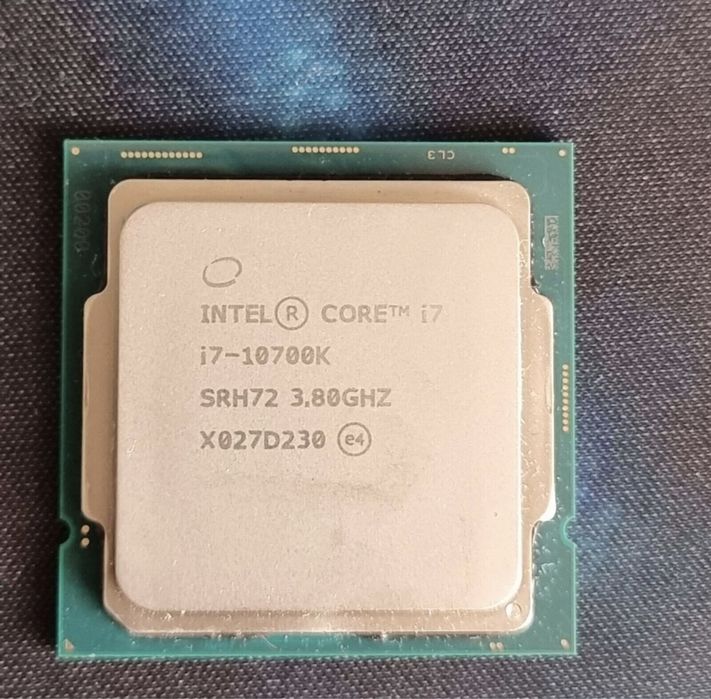 Процесор i7 10700k