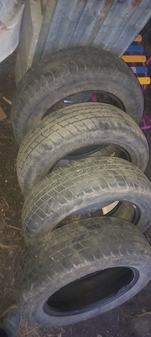 Продам шины 185×65×15R