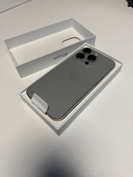 iPhone 15 Pro 256GB Natural Titanium