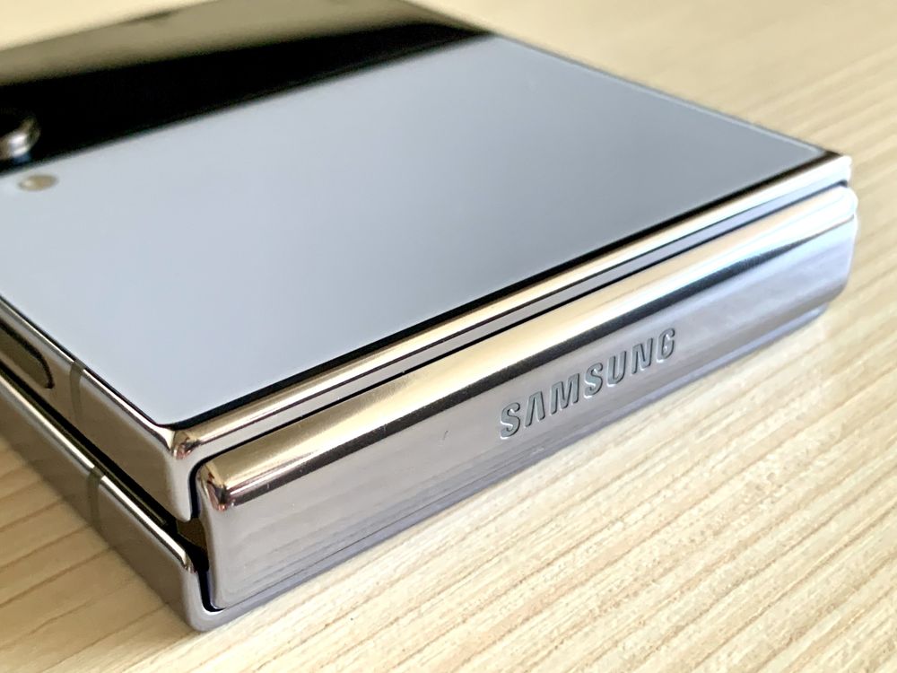 Samsung Galaxy Z Flip4 blue, 256GB Qualcomm, отличен