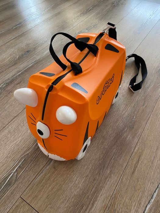 Vand valiza Trunki pentru copii