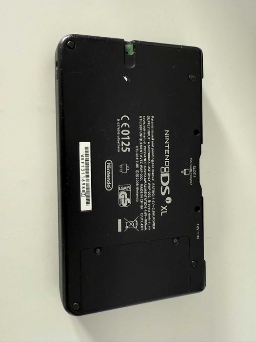 Nintendo DSi XL - Verde - Modat