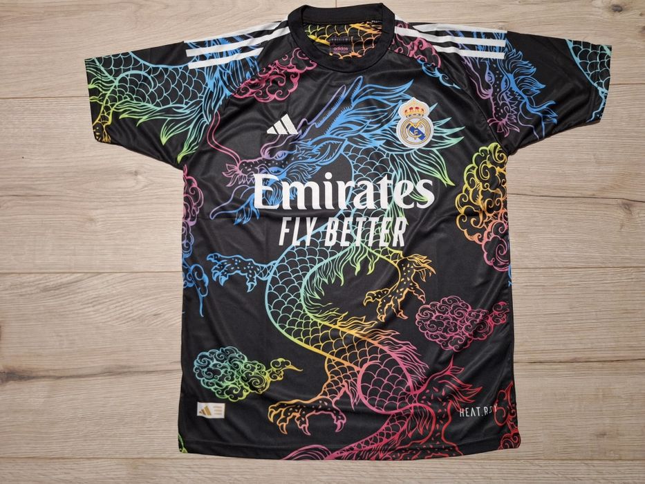 Футболна фланелка на К.Роналдо РЕАЛ М дракон нов модел!!!