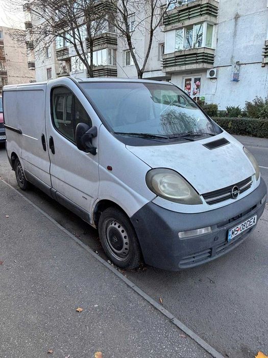 URGENT: De vânzare Opel Vivaro 1.9