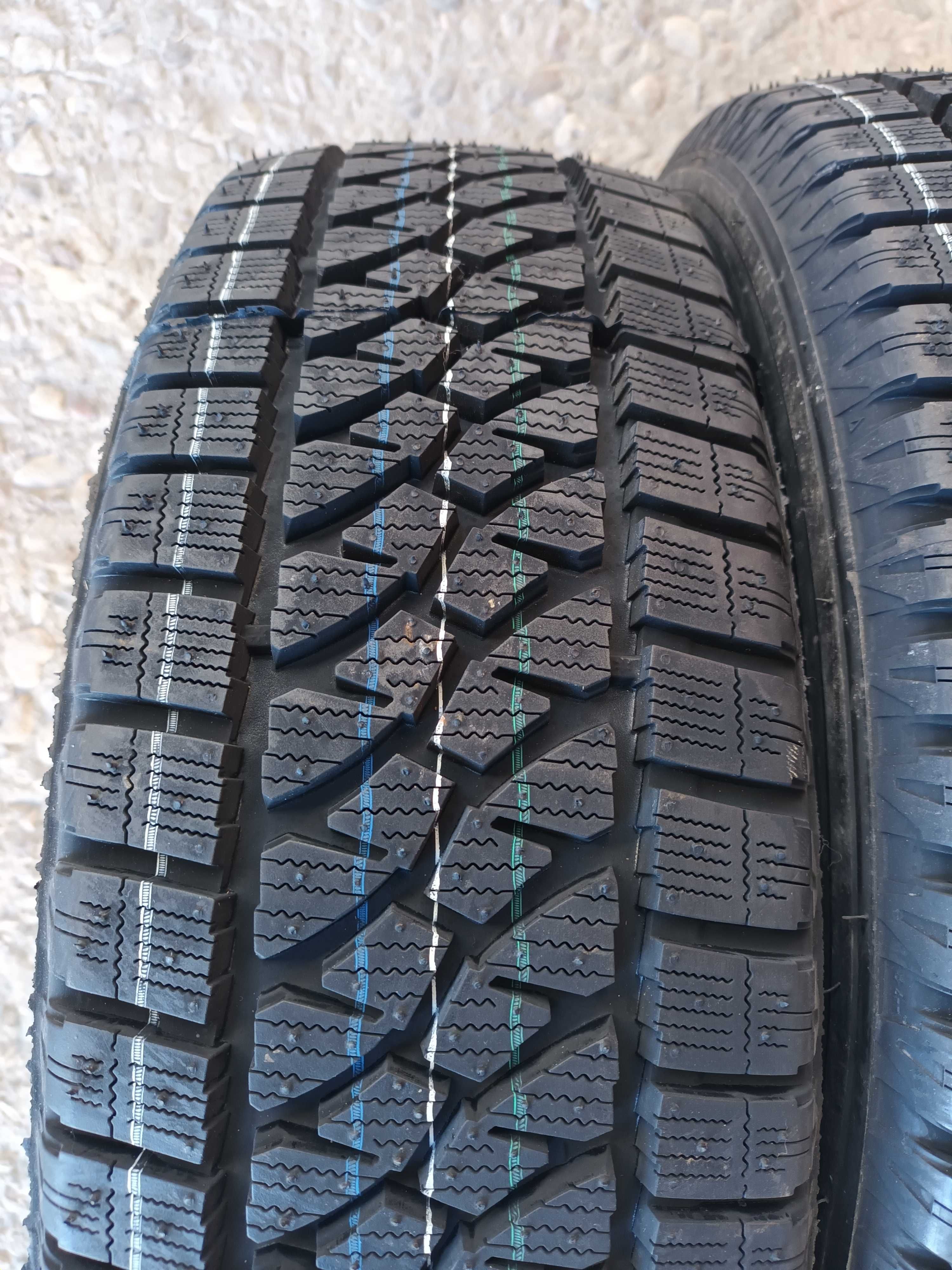 2 Нови бусови зимни гуми 215/65 R16C Bridgestone Blizzak W810 109/107T