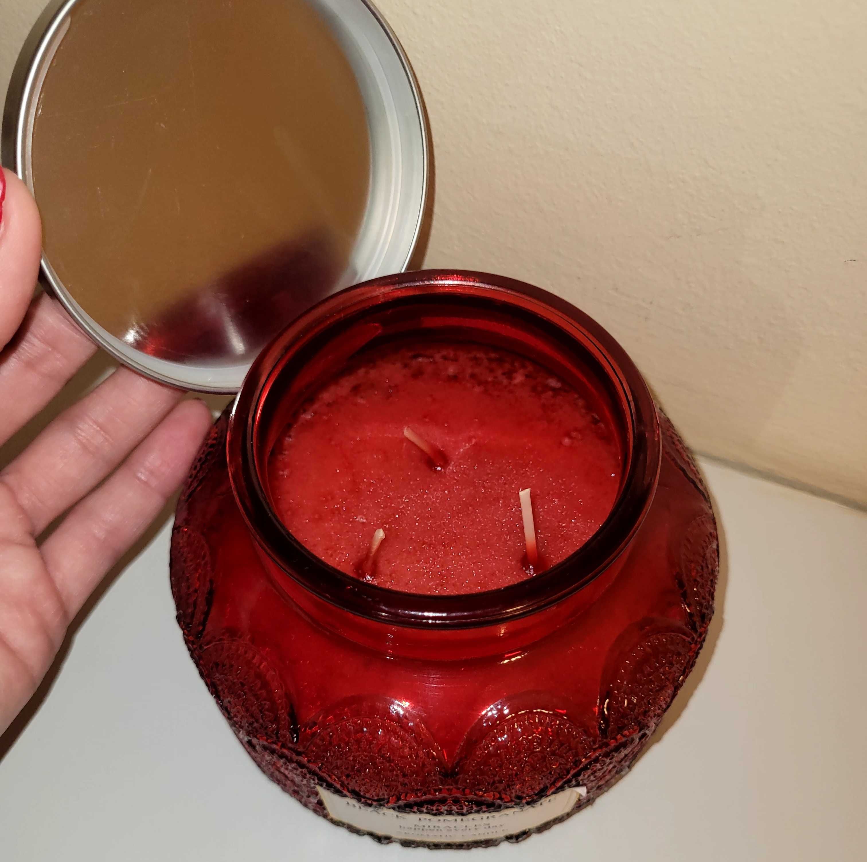 Lumanare decorativa Black Pomegranate Aromatic candle