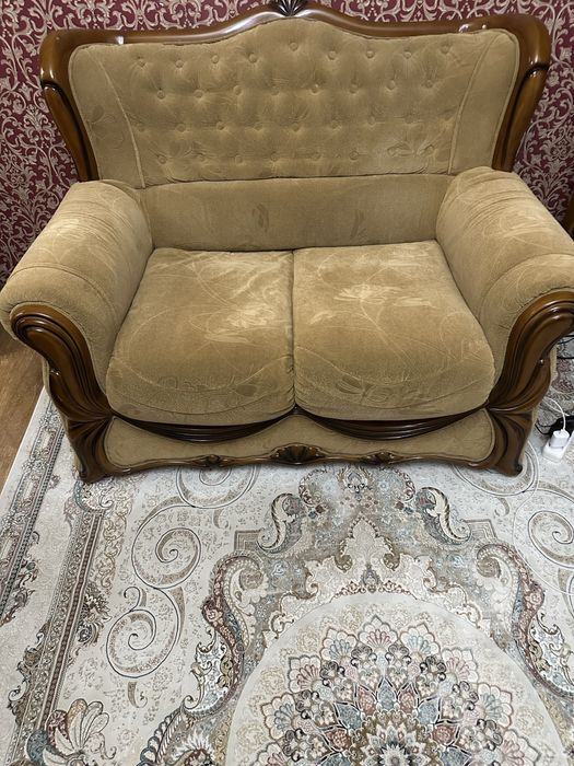 Продам диваны 140000