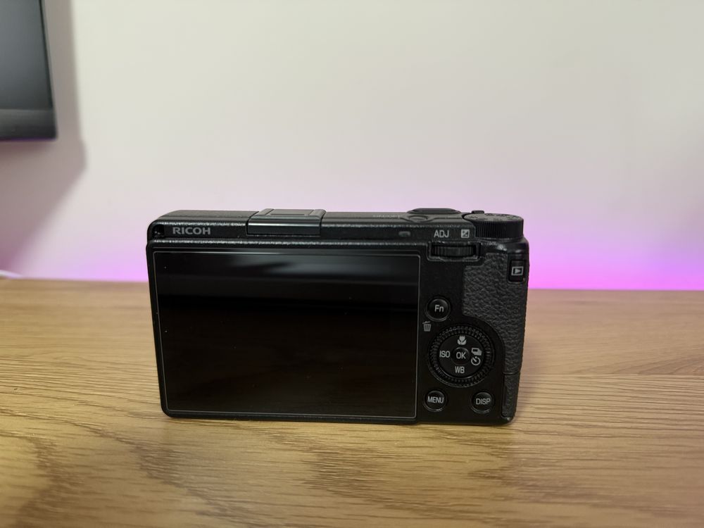 Ricoh GR iii - много добро състояние