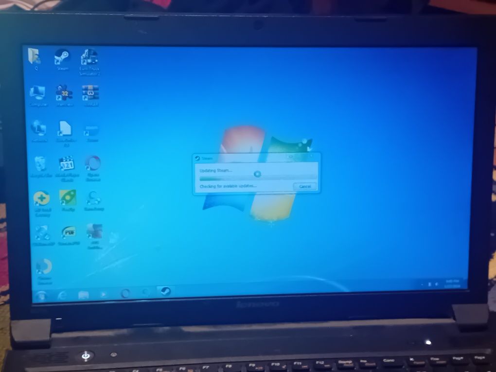 Laptopu Lenovo  Windows 7