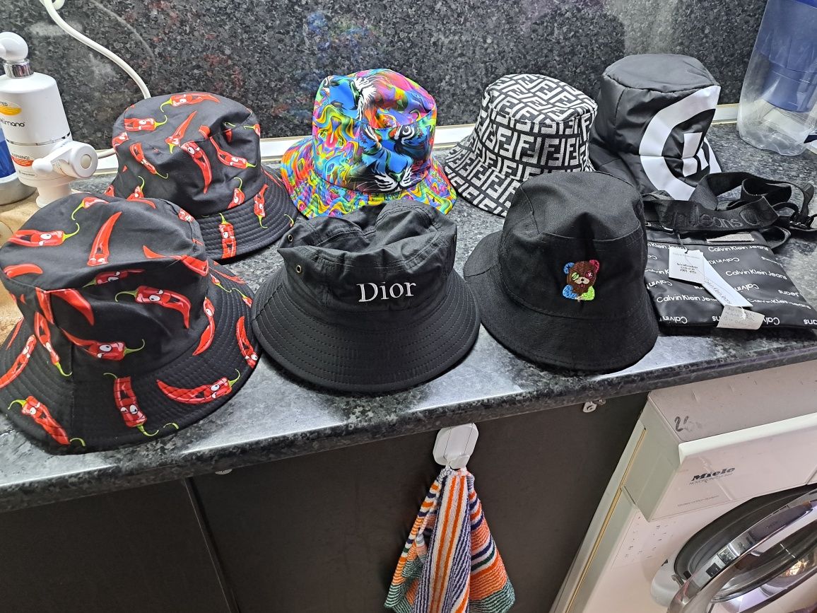 Продавам уникални чисто нови мъжки и дамски шапки