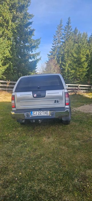 Vând nissan navara d22