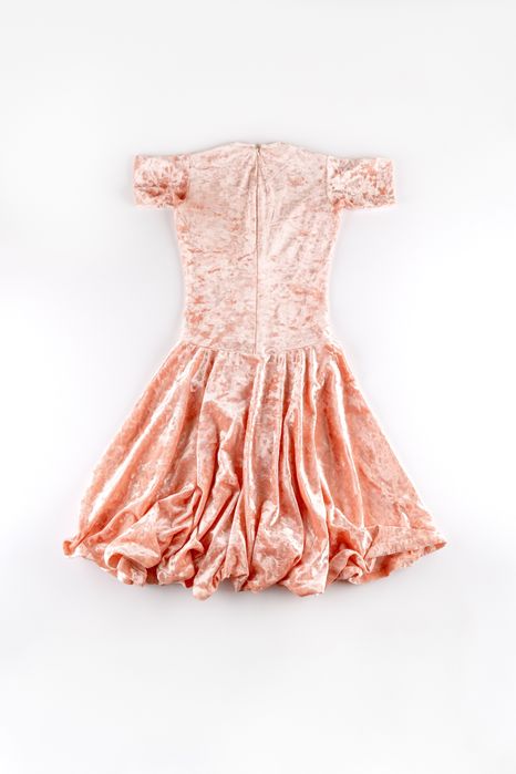 Латинска и стандартна рокля