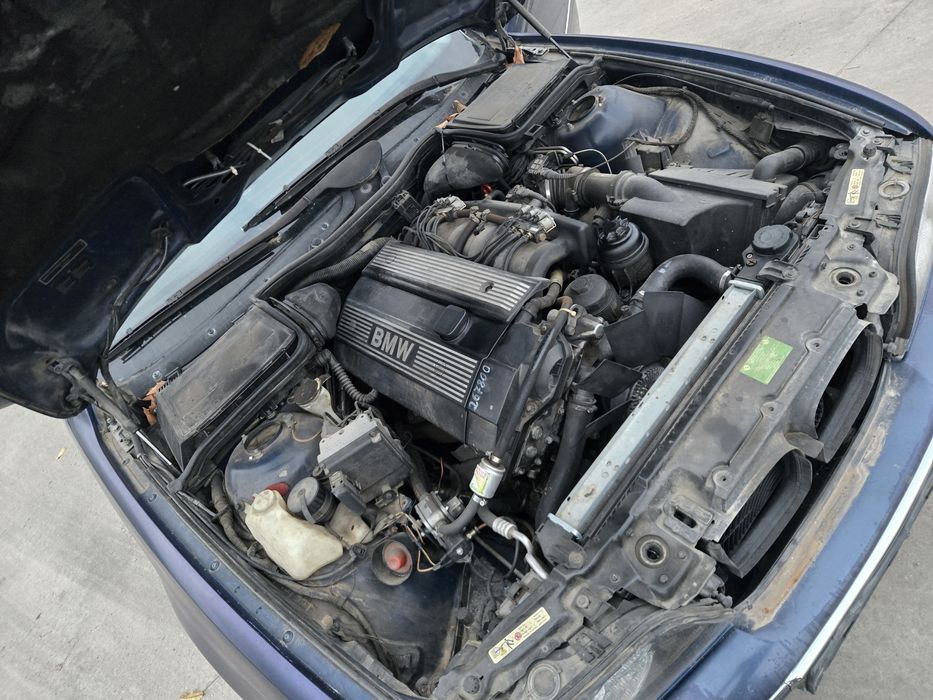 Бмв е39 520i Автомат  НА ЧАСТИ