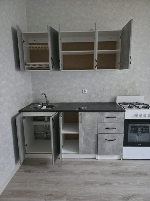 Кухонный гарнитур в отличном состоянии