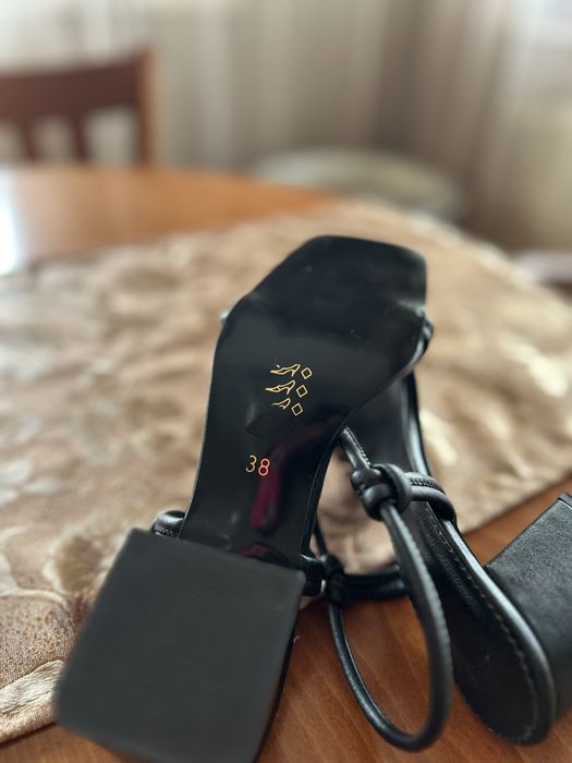 Официални обувки