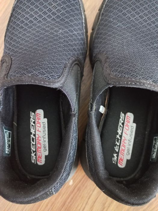 Papuci Skechers nr 30