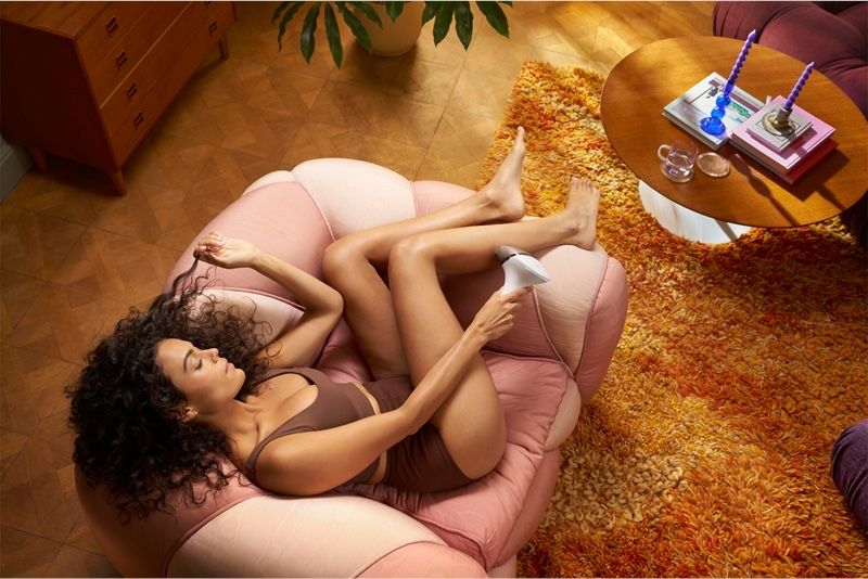 Фотоепилатор трайно обезкосмяване със SenseIQ Philips Lumea IPL 9900