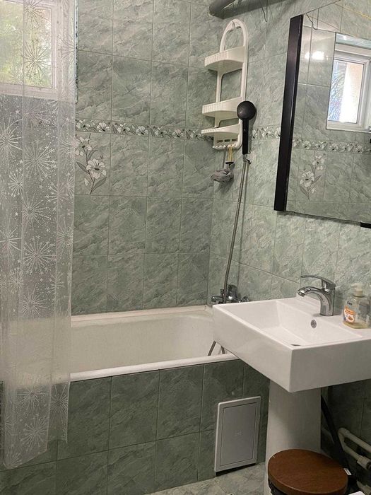 Vand apartament cu 2 camere in Berceni, parter,