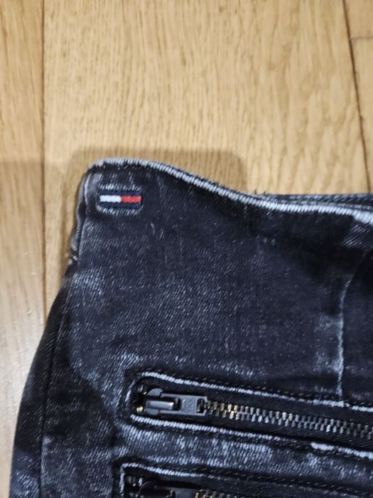 Fusta Tommy Hilfiger mărimea M ,noua