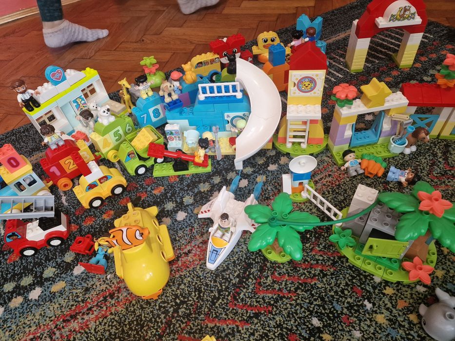 Lego Duplo 11seturi complete + extra piese