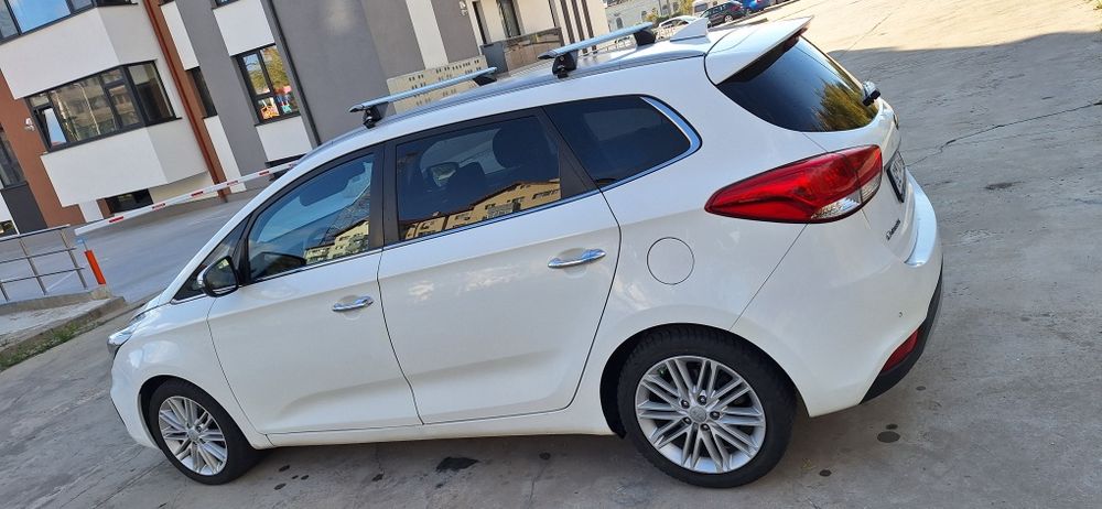 Kia Carens 7 locuri