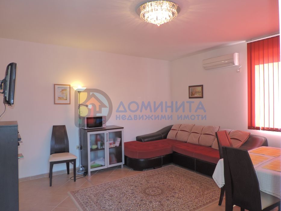 Обзаведен тристаен с паркомясто, гр. Приморско, 50м.от плажа