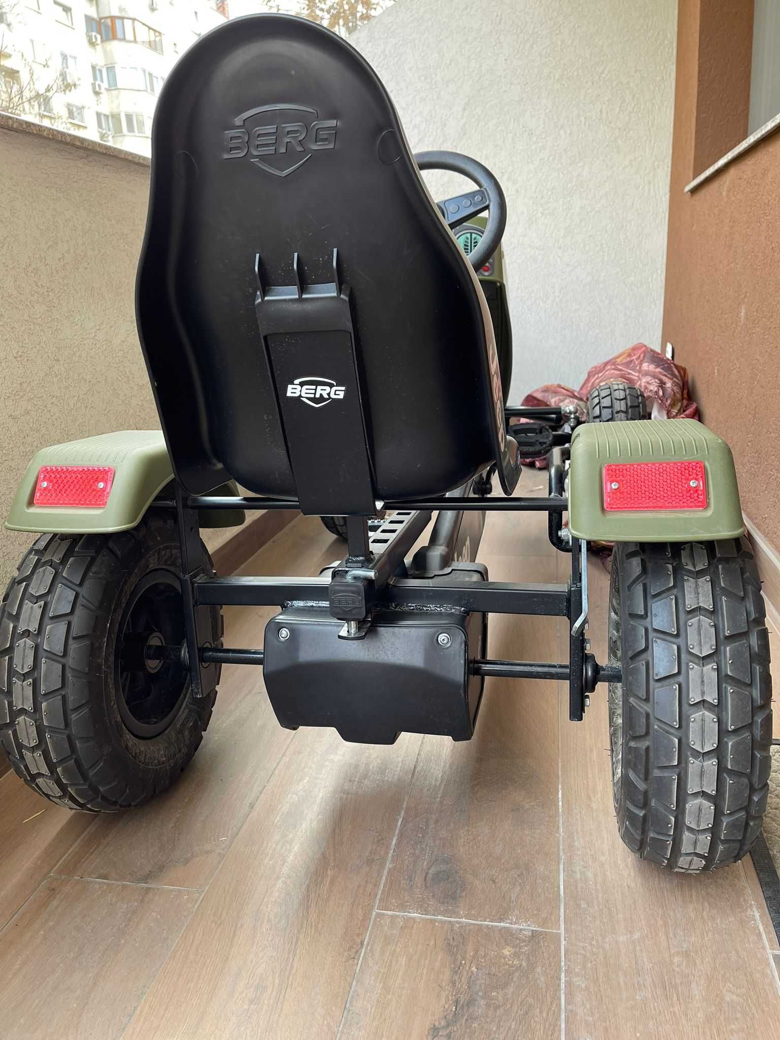 BERG karturi: XL Jeep Revolution BFR + Buddy Lua cu factura/garantie