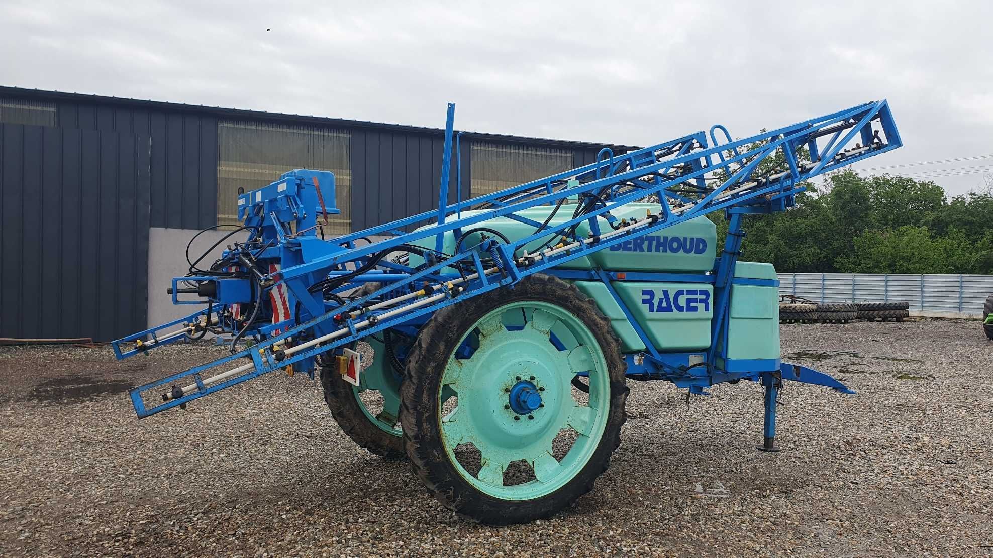 Racer 32 d.p.tronic
