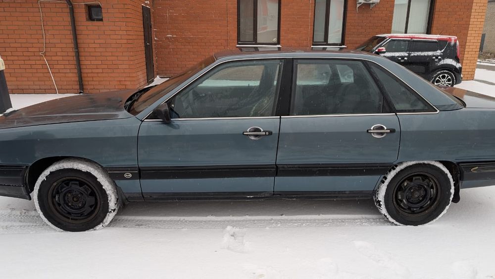 Продам  Ауди 100