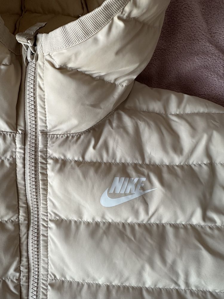 Яке Nike детско, бежаво, ново