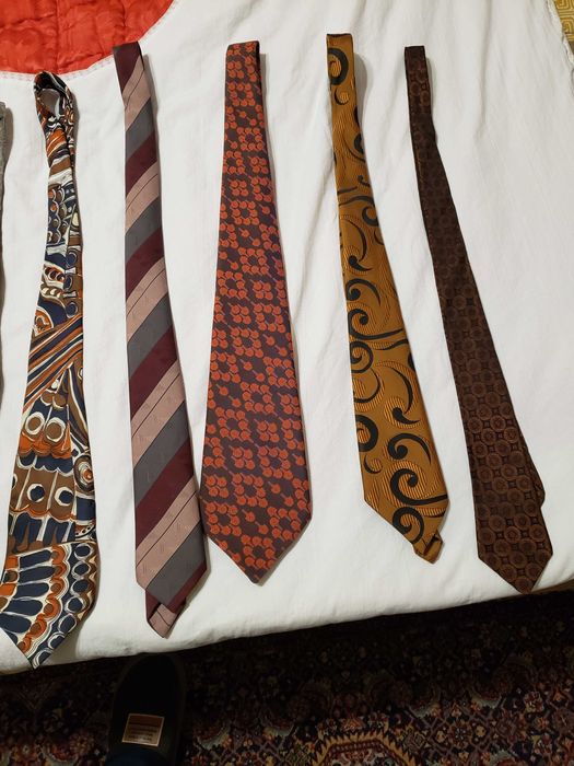 Продавам винтидж вратовръзки