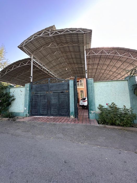 Большой 2-этажный дом. Коттедж. Карасу.