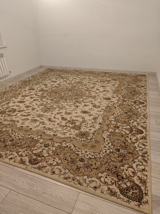 Ковер из шерсти размером 3.5м*4м